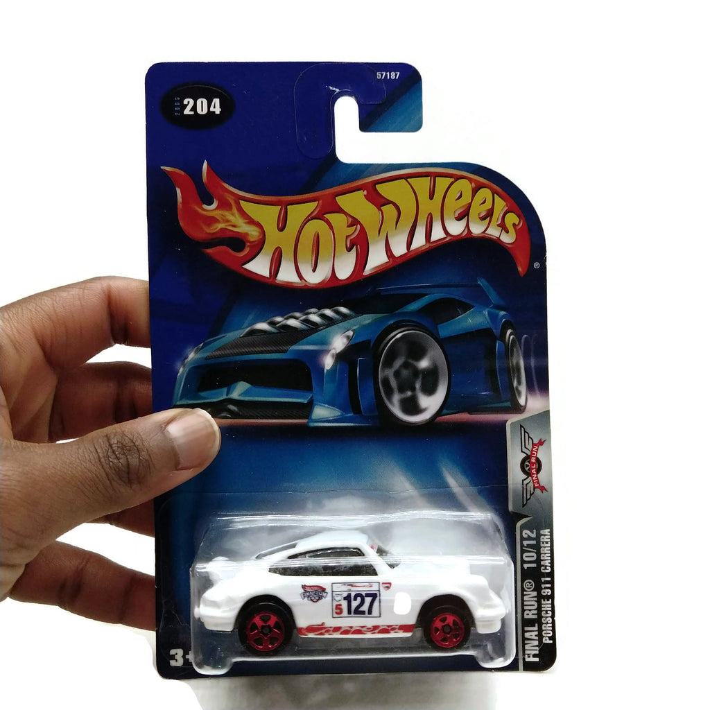 Hot Wheels Final Run 10/12 Porshe 911 Carrera #204, White, NEW