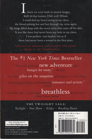 New Moon The Twilight Saga Book 2 by Stephenie Meyer